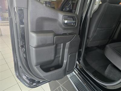 2019 Chevrolet Silverado 1500 LT EXTENDED CAB/V8   - Photo 10 - Hamilton, OH 45015