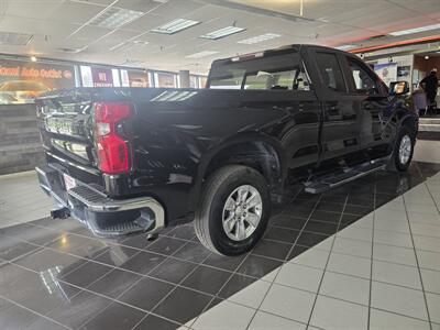 2019 Chevrolet Silverado 1500 LT EXTENDED CAB/V8   - Photo 4 - Hamilton, OH 45015