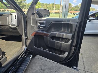 2017 GMC Sierra 1500 SLE 4DR EXTENDED CAB 4X4 - Photo 13 - Hamilton, OH 45015