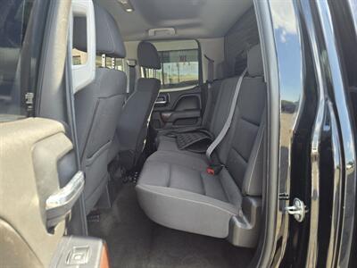 2017 GMC Sierra 1500 SLE 4DR EXTENDED CAB 4X4 - Photo 12 - Hamilton, OH 45015