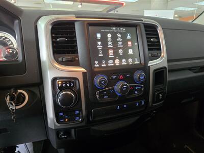 2016 RAM 1500 Big Horn/QUAD CAB/4X4   - Photo 23 - Hamilton, OH 45015
