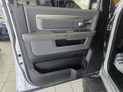 2016 RAM 1500 Big Horn/QUAD CAB/4X4   - Photo 8 - Hamilton, OH 45015