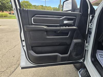 2024 RAM 3500 Big Horn/CREW CAB/4X4/DIESEL   - Photo 8 - Hamilton, OH 45015