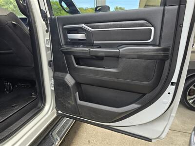 2024 RAM 3500 Big Horn/CREW CAB/4X4/DIESEL   - Photo 17 - Hamilton, OH 45015