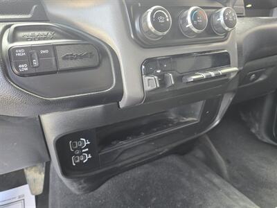 2024 RAM 3500 Big Horn/CREW CAB/4X4/DIESEL   - Photo 23 - Hamilton, OH 45015