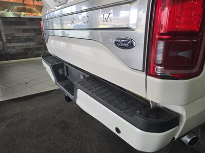 2017 Ford F-150 Platinum 4DR SUPER CREW 4X4   - Photo 32 - Hamilton, OH 45015