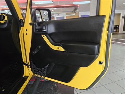 2015 Jeep Wrangler Sport 4DR SUV 4X4 - Photo 7 - Hamilton, OH 45015