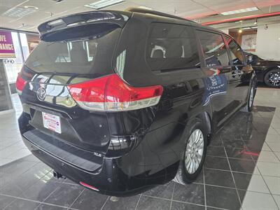 2012 Toyota Sienna XLE 8-Passenger 4DR MINI-VAN   - Photo 3 - Hamilton, OH 45015