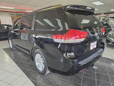 2012 Toyota Sienna XLE 8-Passenger 4DR MINI-VAN   - Photo 5 - Hamilton, OH 45015