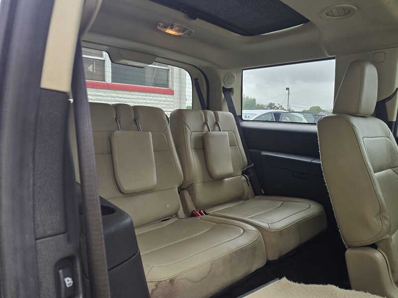2018 Ford Flex Limited 4DR CROSSOVER AWD - Photo 21 - Hamilton, OH 45015