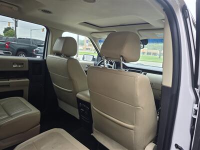 2018 Ford Flex Limited 4DR CROSSOVER AWD - Photo 18 - Hamilton, OH 45015