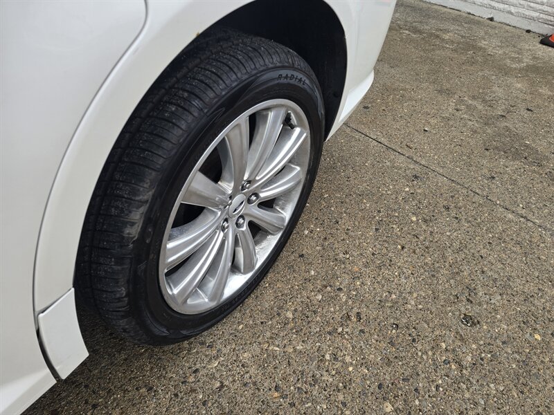 2018 Ford Flex Limited 4DR CROSSOVER AWD - Photo 51 - Hamilton, OH 45015