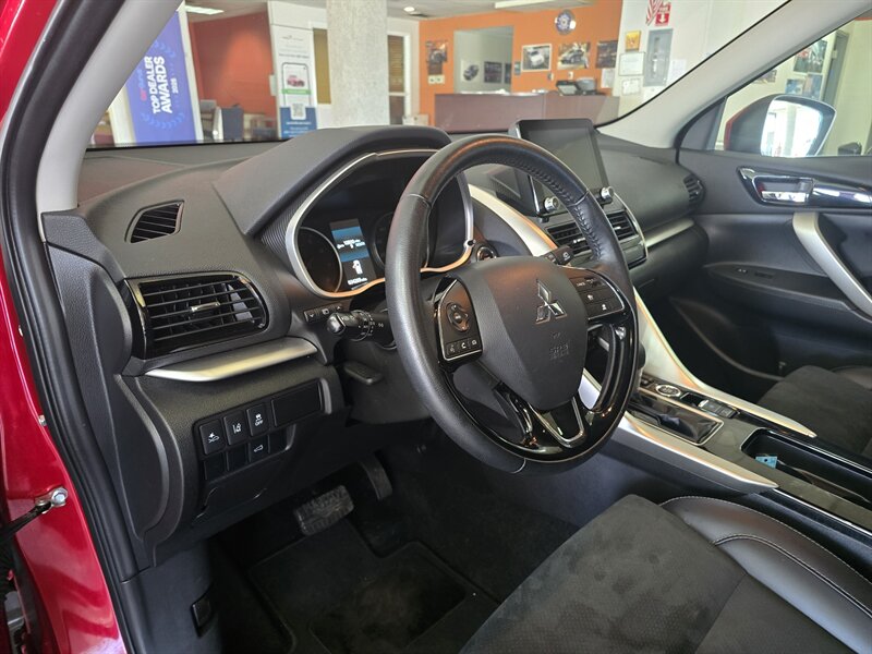 2024 Mitsubishi Eclipse Cross SE - Photo 9 - Hamilton, OH 45015