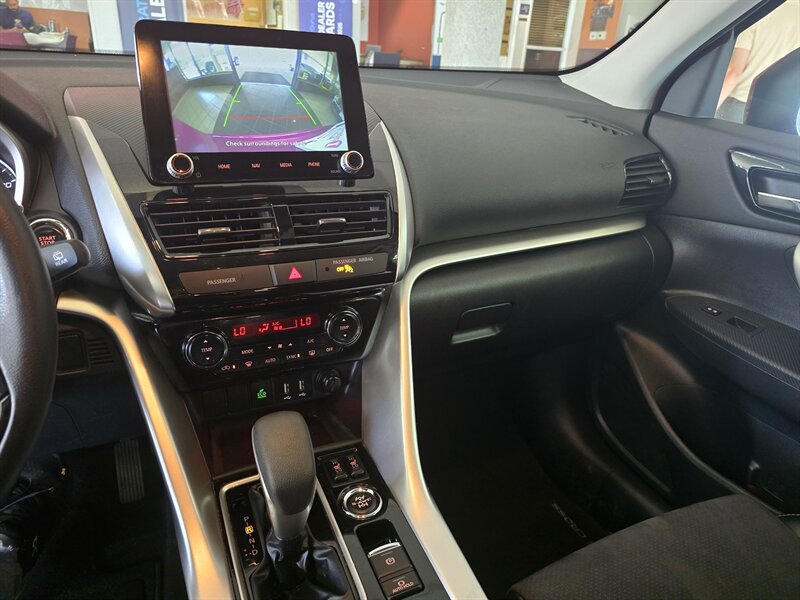 2024 Mitsubishi Eclipse Cross SE - Photo 23 - Hamilton, OH 45015