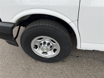 2021 Chevrolet Express 3500 3DR CARGO VAN   - Photo 31 - Hamilton, OH 45015