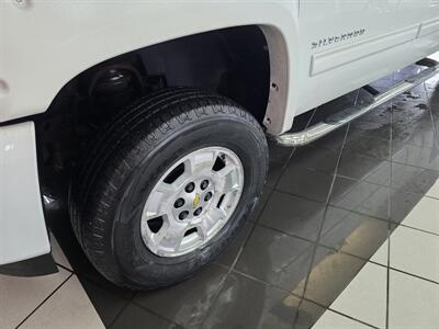 2011 Chevrolet Silverado 1500 LTZ CREW CAB 4X4   - Photo 27 - Hamilton, OH 45015