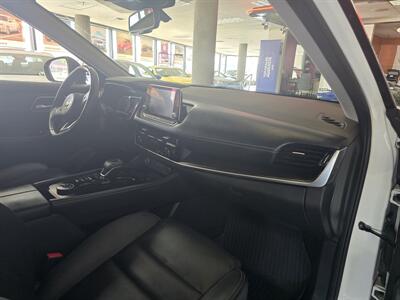 2021 Nissan Rogue SL - Photo 15 - Hamilton, OH 45015