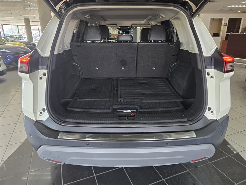 2021 Nissan Rogue SL - Photo 35 - Hamilton, OH 45015