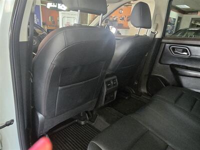 2021 Nissan Rogue SL - Photo 12 - Hamilton, OH 45015