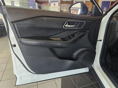 2021 Nissan Rogue SL - Photo 7 - Hamilton, OH 45015