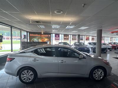 2020 Nissan Sentra S   - Photo 5 - Hamilton, OH 45015