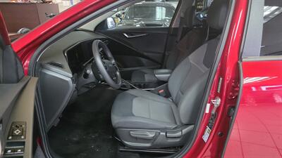 2023 Kia Niro LX 4DR CROSSOVER   - Photo 9 - Hamilton, OH 45015