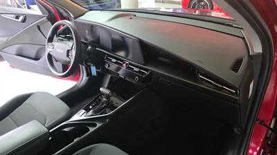 2023 Kia Niro LX 4DR CROSSOVER   - Photo 27 - Hamilton, OH 45015