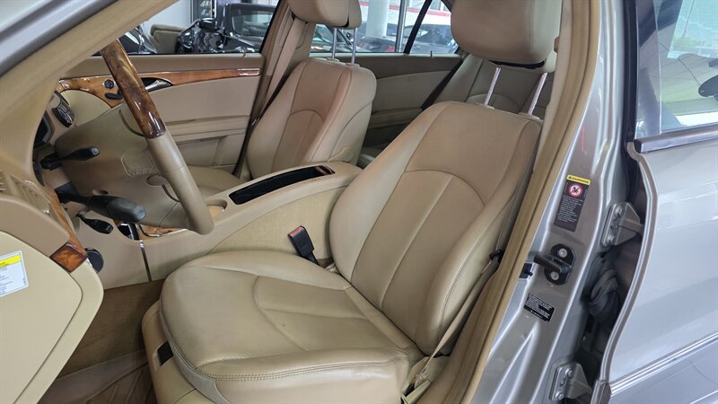 2008 Mercedes-Benz E 350 4MATIC 4DR SEDAN AWD - Photo 10 - Hamilton, OH 45015
