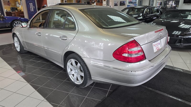 2008 Mercedes-Benz E 350 4MATIC 4DR SEDAN AWD - Photo 8 - Hamilton, OH 45015