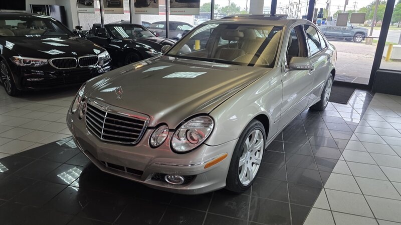 2008 Mercedes-Benz E 350 4MATIC 4DR SEDAN AWD   - Photo 1 - Hamilton, OH 45015