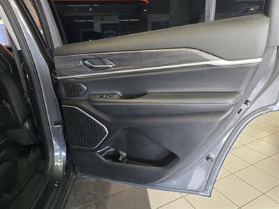 2021 Jeep Grand Cherokee L Limited   - Photo 13 - Hamilton, OH 45015
