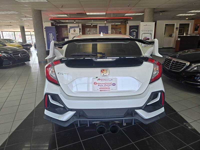 2018 Honda Civic EX 4DR HATCHBACK - Photo 7 - Hamilton, OH 45015