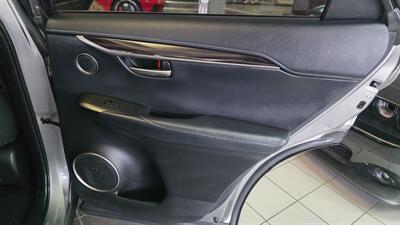 2015 Lexus NX300h   - Photo 26 - Hamilton, OH 45015