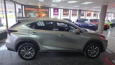 2015 Lexus NX300h   - Photo 5 - Hamilton, OH 45015