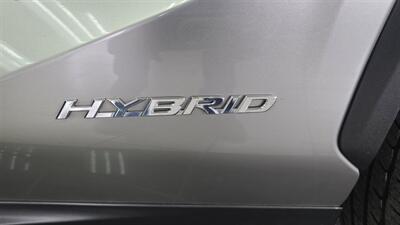 2015 Lexus NX300h   - Photo 37 - Hamilton, OH 45015