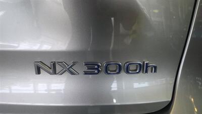 2015 Lexus NX300h   - Photo 38 - Hamilton, OH 45015