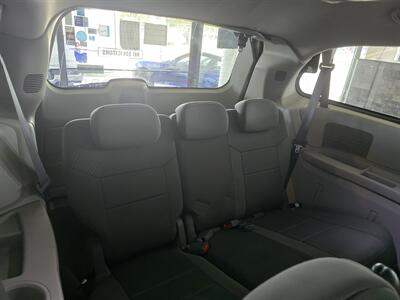 2010 Chrysler Town & Country Touring 4DR MINI-VAN   - Photo 16 - Hamilton, OH 45015