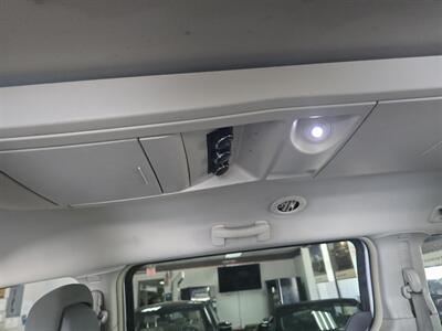 2010 Chrysler Town & Country Touring 4DR MINI-VAN   - Photo 27 - Hamilton, OH 45015