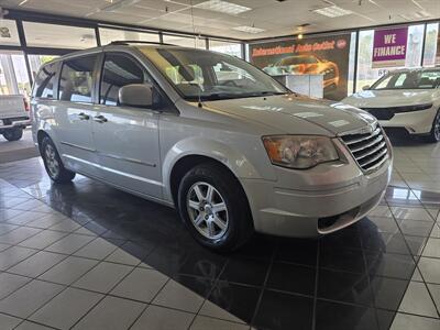 2010 Chrysler Town & Country Touring 4DR MINI-VAN   - Photo 3 - Hamilton, OH 45015