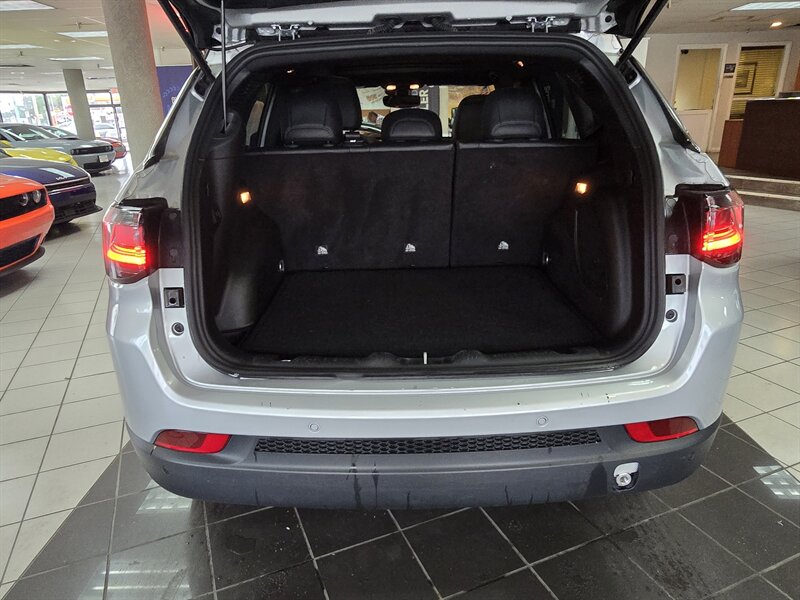 2025 Jeep Compass Limited 4DR SUV 4X4 - Photo 37 - Hamilton, OH 45015