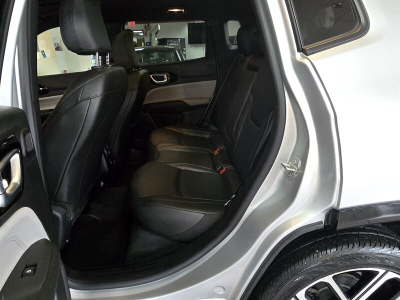 2025 Jeep Compass Limited 4DR SUV 4X4 - Photo 11 - Hamilton, OH 45015