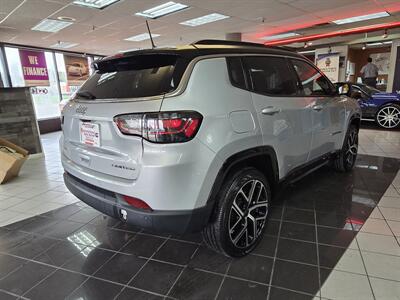 2025 Jeep Compass Limited 4DR SUV 4X4 - Photo 3 - Hamilton, OH 45015