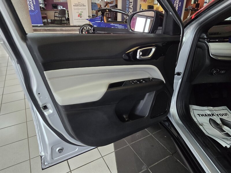 2025 Jeep Compass Limited 4DR SUV 4X4 - Photo 7 - Hamilton, OH 45015