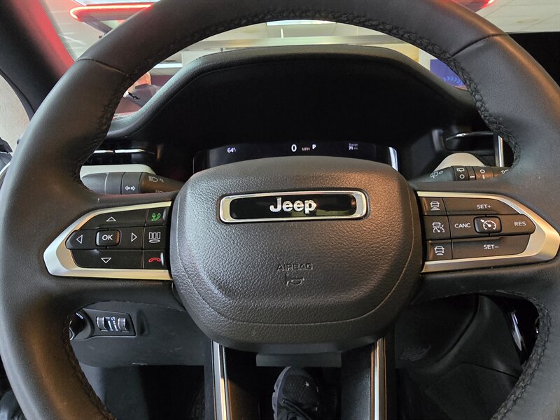 2025 Jeep Compass Limited 4DR SUV 4X4 - Photo 24 - Hamilton, OH 45015