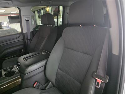 2016 Chevrolet Suburban LS 4DR SUV 4X4   - Photo 12 - Hamilton, OH 45015