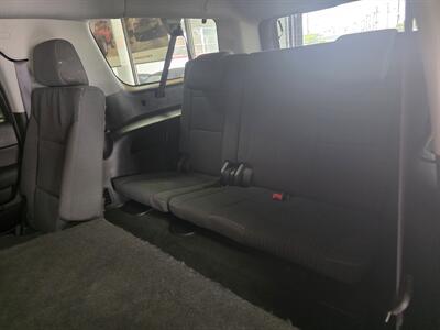 2016 Chevrolet Suburban LS 4DR SUV 4X4   - Photo 16 - Hamilton, OH 45015