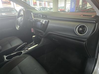 2019 Toyota Corolla LE 4DR SEDAN   - Photo 13 - Hamilton, OH 45015