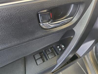 2019 Toyota Corolla LE 4DR SEDAN   - Photo 17 - Hamilton, OH 45015