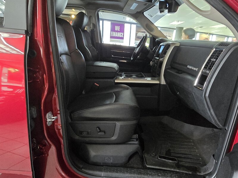 2015 RAM 1500 Laramie CREW CAB 4X4/V8 - Photo 15 - Hamilton, OH 45015