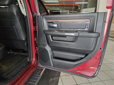 2015 RAM 1500 Laramie CREW CAB 4X4/V8 - Photo 16 - Hamilton, OH 45015